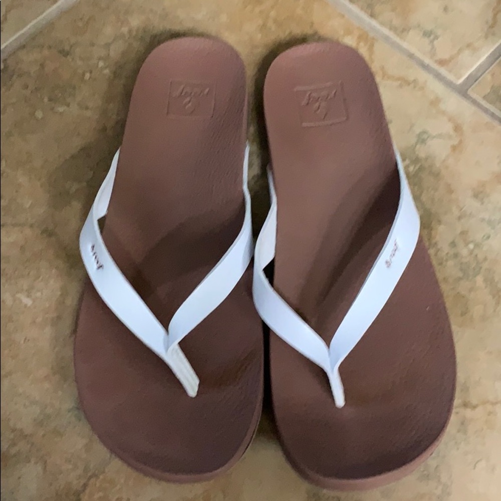 Reef sandals white